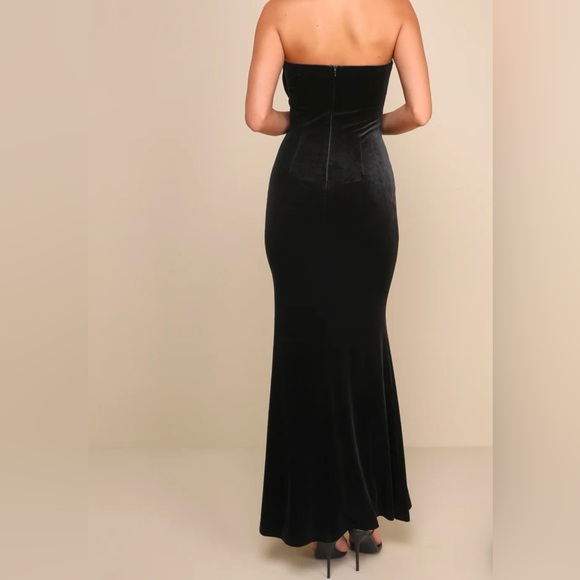 Lulu’s size small, black velvet bow dress. - Picture 3 of 3